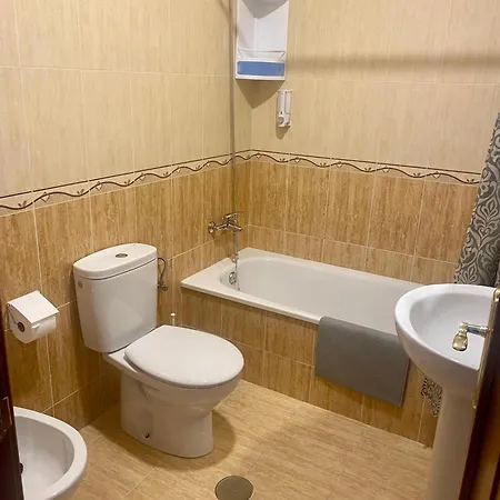 Precioso En Complejo Residencial. * Alcaucín